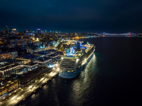 KRUVAZİYER TURİZMİNİN YENİ MERKEZİ İSTANBUL